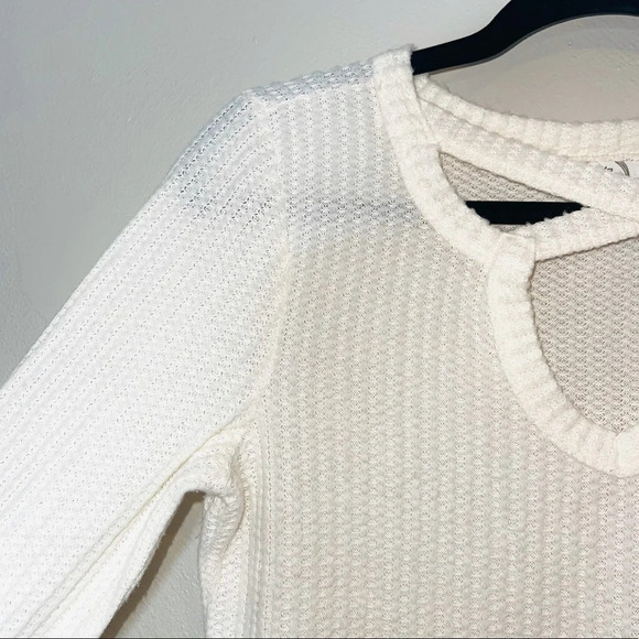 Maurices 24/7 Cream Strappy Front Waffle Knit Thermal Top Small Women’s - Picture 3 of 11
